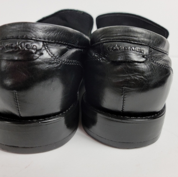 Calvin Klein slip on leather dress shoe - Picture 6 of 9